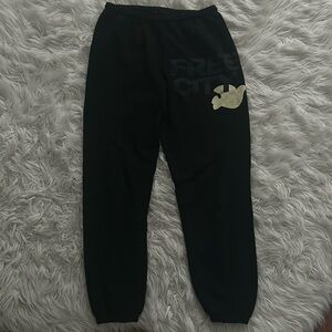 Black free city sweatpants